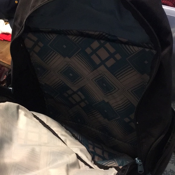 Dakine backpack - Picture 2 of 6